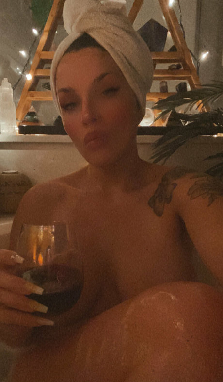 Nagie wyciekłe zdjęcie OnlyFans od Hdexperience
