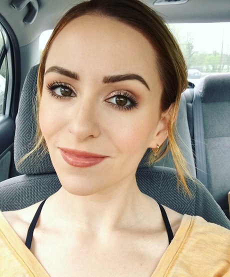 Nagie wyciekłe zdjęcie OnlyFans od Mollie Damon