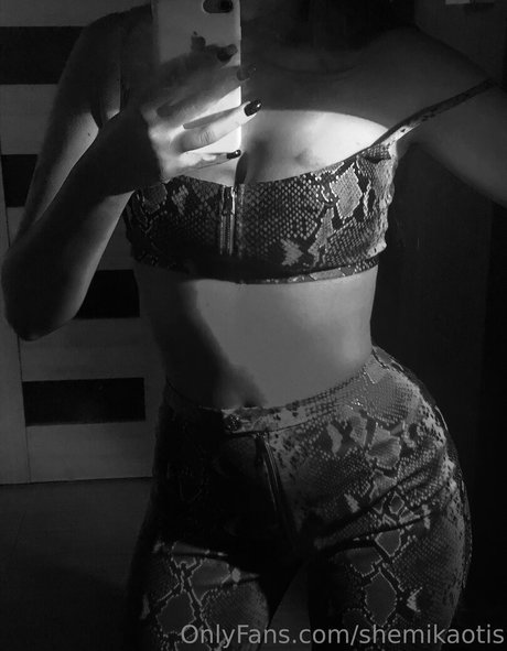 Nagie wyciekłe zdjęcie OnlyFans od Shemikaotis