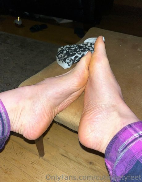 Nagie wyciekłe zdjęcie OnlyFans od Cutefeetyfeet