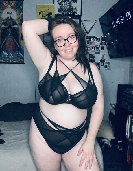 Nagie wyciekłe zdjęcie OnlyFans od Lingeriebabes