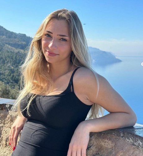 Nagie wyciekłe zdjęcie OnlyFans od Delfine Stal