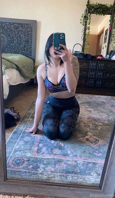 Nagie wyciekłe zdjęcie OnlyFans od Estherlynnriefree