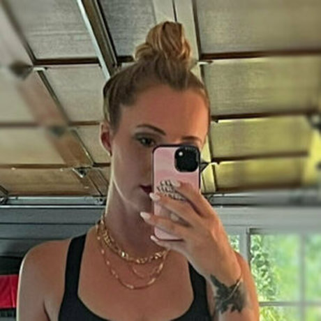 Nagie wyciekłe zdjęcie OnlyFans od The Baker Next Door