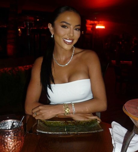 Nagie wyciekłe zdjęcie OnlyFans od Arianna Ajtar