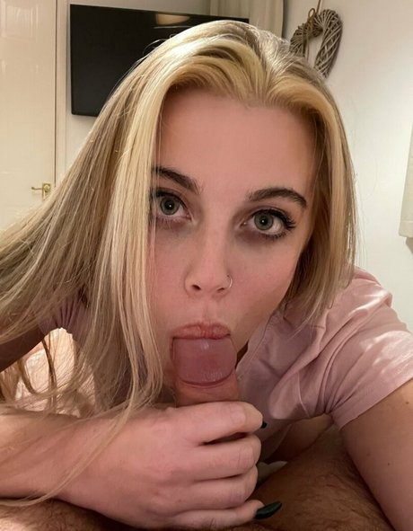 Nagie wyciekłe zdjęcie OnlyFans od Daisyevelane
