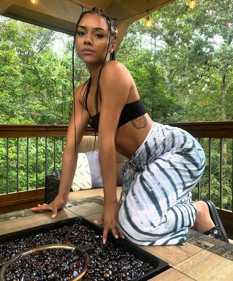 Nagie wyciekłe zdjęcie OnlyFans od Alix Lapri