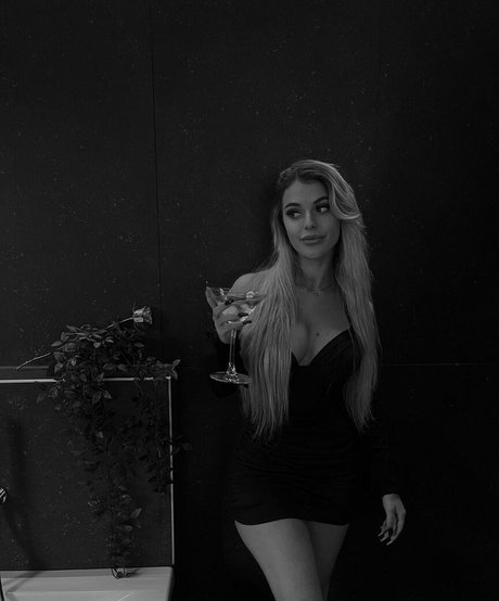 Nagie wyciekłe zdjęcie OnlyFans od Ellenofficial