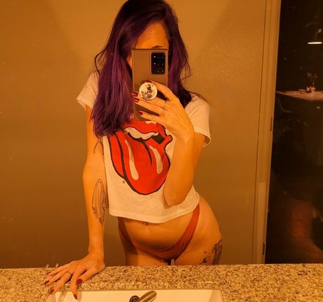Nagie wyciekłe zdjęcie OnlyFans od Halliegregor