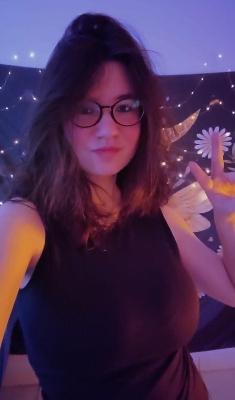 Nagie wyciekłe zdjęcie OnlyFans od Abeia Mel
