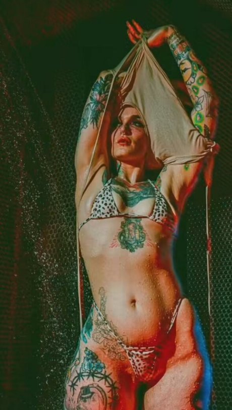 Nagie wyciekłe zdjęcie OnlyFans od Katie Hollow