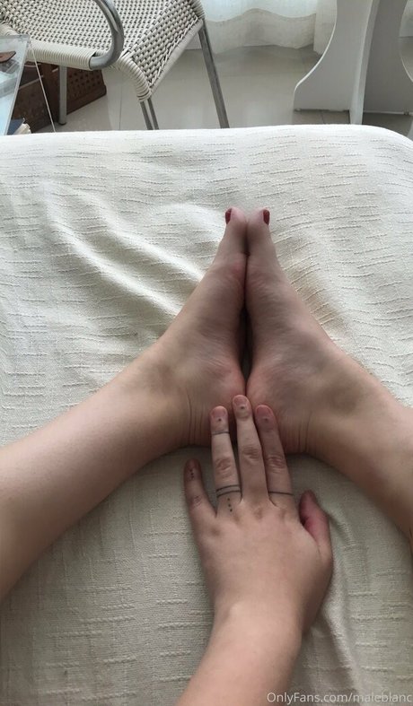 Nagie wyciekłe zdjęcie OnlyFans od Ellaarievilo