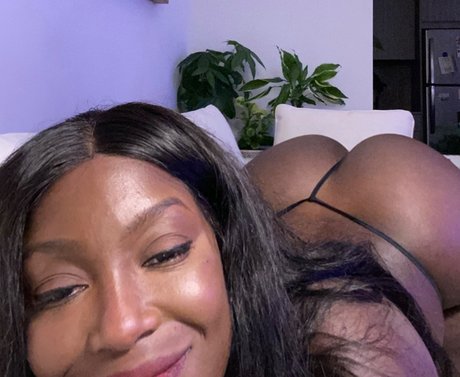 Nagie wyciekłe zdjęcie OnlyFans od Dark Skin Desires