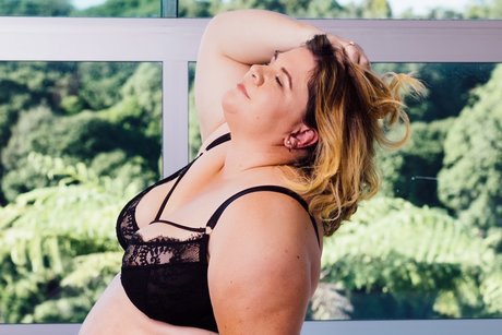 Nagie wyciekłe zdjęcie OnlyFans od Hotwife Joanna