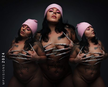Nagie wyciekłe zdjęcie OnlyFans od Nikkibunz