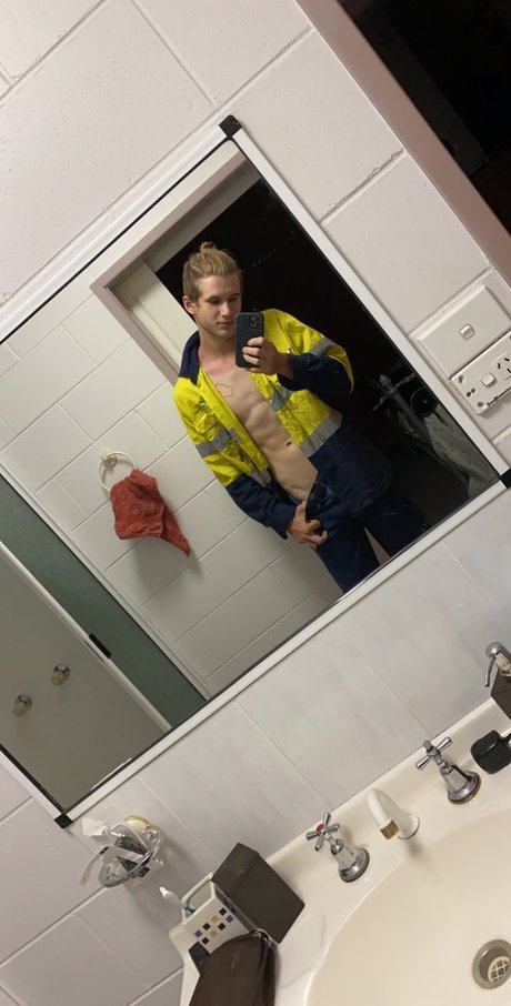 Nagie wyciekłe zdjęcie OnlyFans od Aussie Soccer Boy