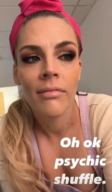 Nagie wyciekłe zdjęcie OnlyFans od Busy Phillips