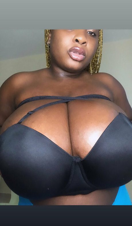 Nagie wyciekłe zdjęcie OnlyFans od Queendiamond