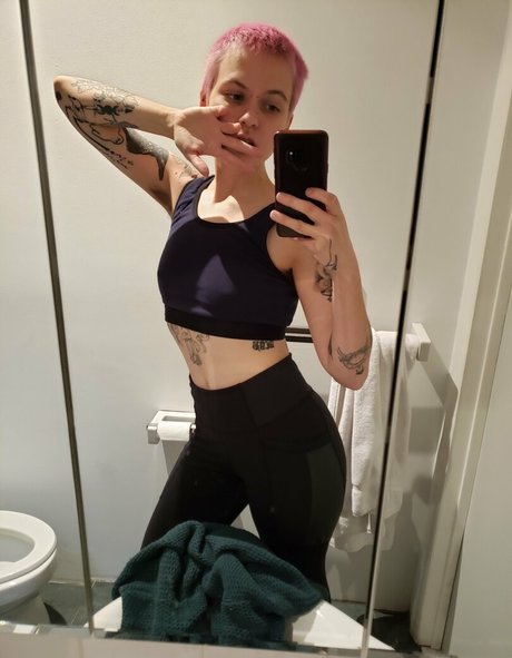 Nagie wyciekłe zdjęcie OnlyFans od Molotovcocktease