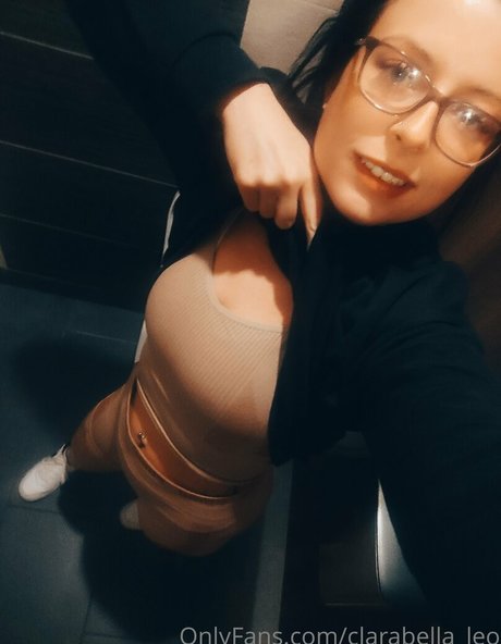 Nagie wyciekłe zdjęcie OnlyFans od Clarabellaleo