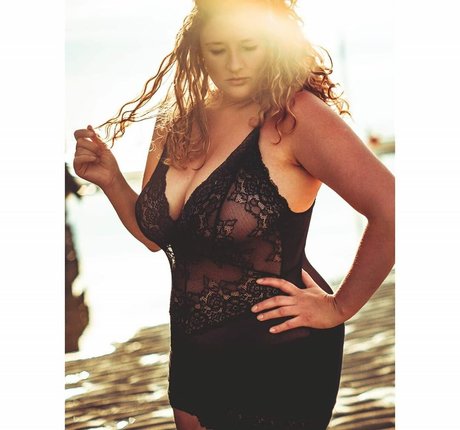 Nagie wyciekłe zdjęcie OnlyFans od Leila Lowfire