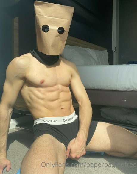 Nagie wyciekłe zdjęcie OnlyFans od Paperbagfree