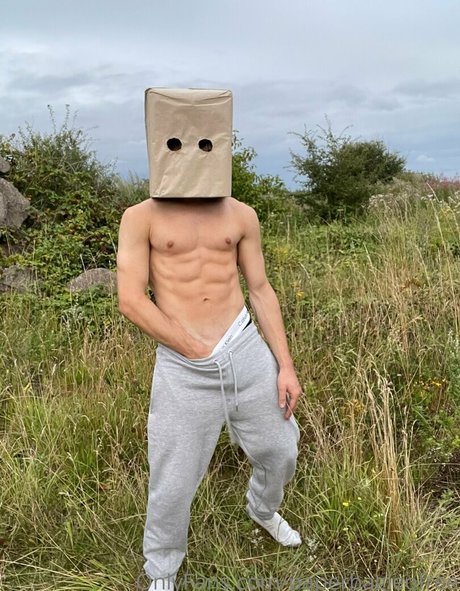 Nagie wyciekłe zdjęcie OnlyFans od Paperbagfree