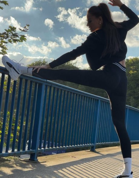 Nagie wyciekłe zdjęcie OnlyFans od Leniyoungofficial