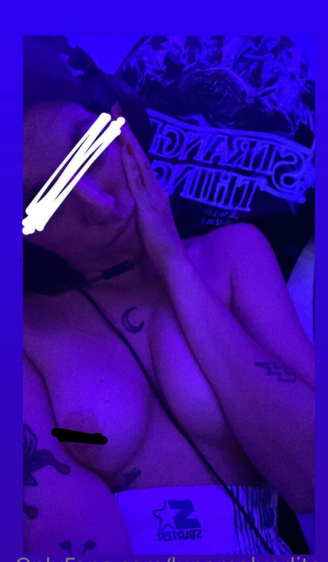 Nagie wyciekłe zdjęcie OnlyFans od Evvilmoon