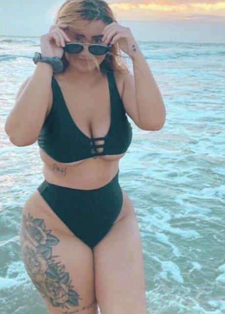 Nagie wyciekłe zdjęcie OnlyFans od Kierraaaahh