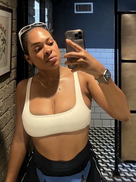 Nagie wyciekłe zdjęcie OnlyFans od Camille Corbett