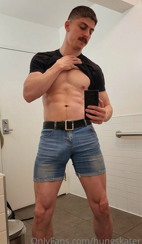 Nagie wyciekłe zdjęcie OnlyFans od Hungskater