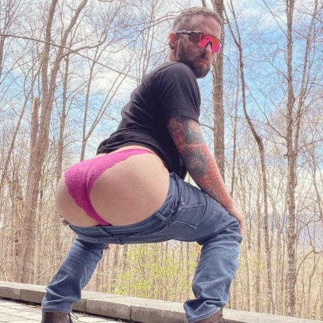 Nagie wyciekłe zdjęcie OnlyFans od Dan Denington