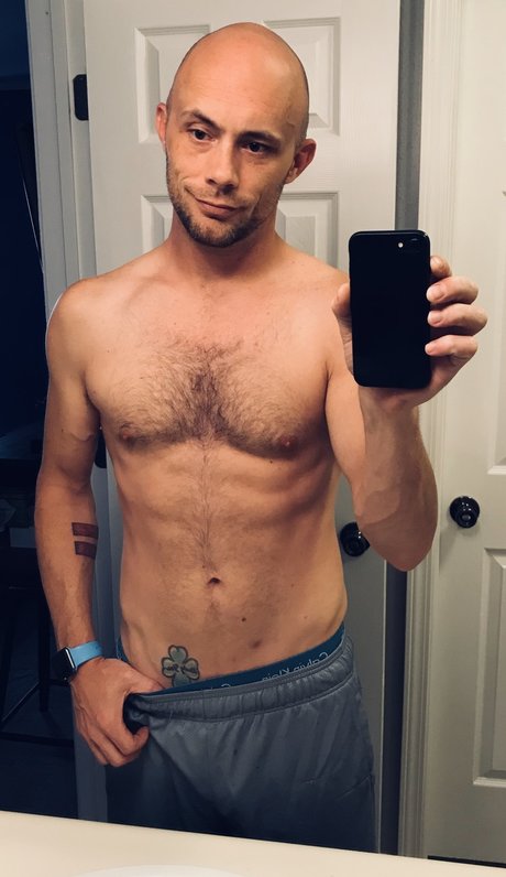 Nagie wyciekłe zdjęcie OnlyFans od Nola 420