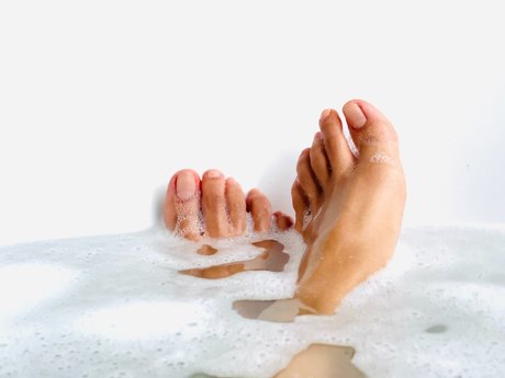 Nomies Feet