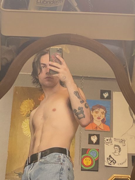 Nagie wyciekłe zdjęcie OnlyFans od Oliver Quinn