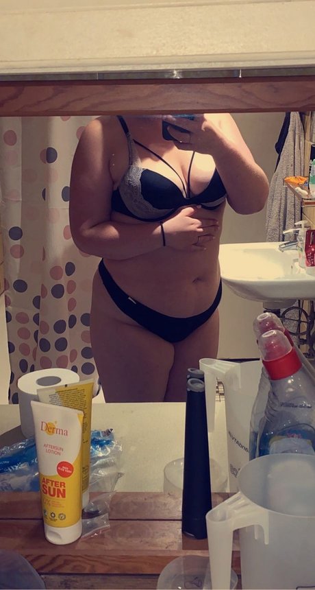 Nagie wyciekłe zdjęcie OnlyFans od Sarah