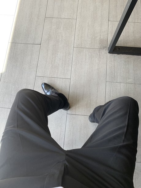 Nagie wyciekłe zdjęcie OnlyFans od Suit9999