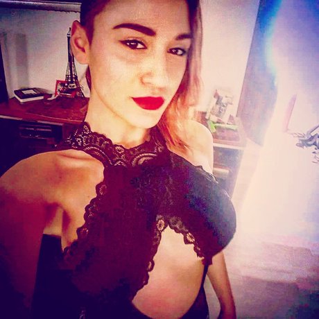 Nagie wyciekłe zdjęcie OnlyFans od Aksana Sub