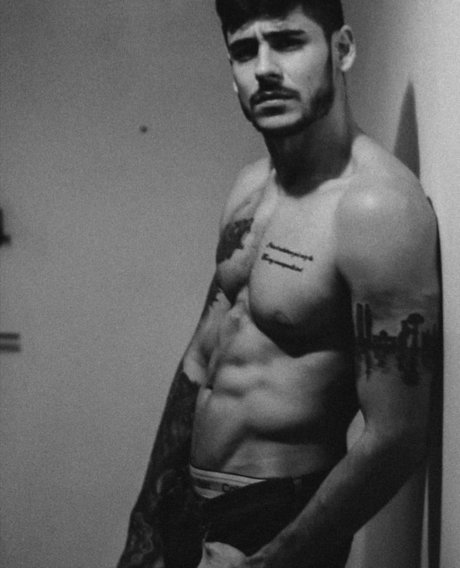 Nagie wyciekłe zdjęcie OnlyFans od Lobo 