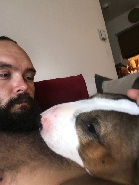 Nagie wyciekłe zdjęcie OnlyFans od Dadbod86