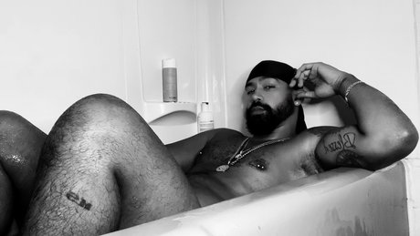 Nagie wyciekłe zdjęcie OnlyFans od Sebastian King