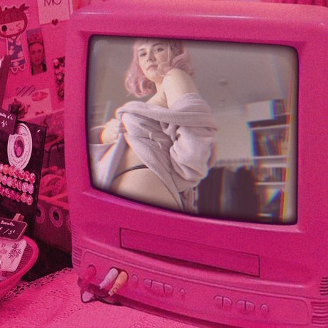 Nagie wyciekłe zdjęcie OnlyFans od Poppy