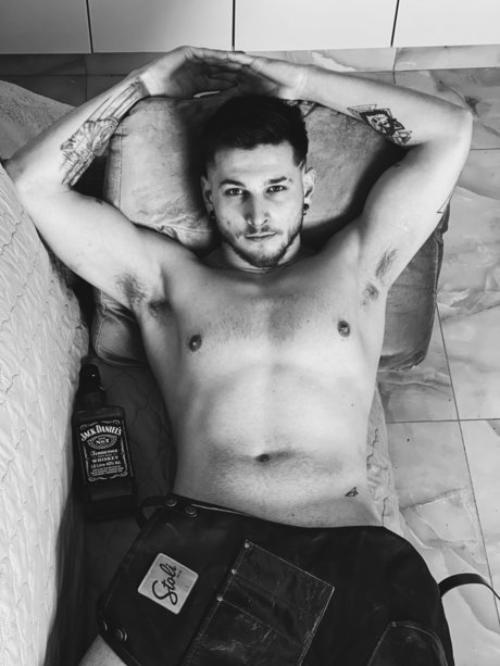 Nagie wyciekłe zdjęcie OnlyFans od Ponchic