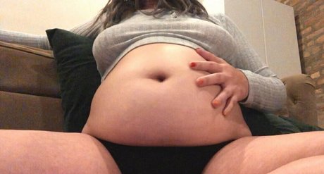 Nagie wyciekłe zdjęcie OnlyFans od Potbellywife