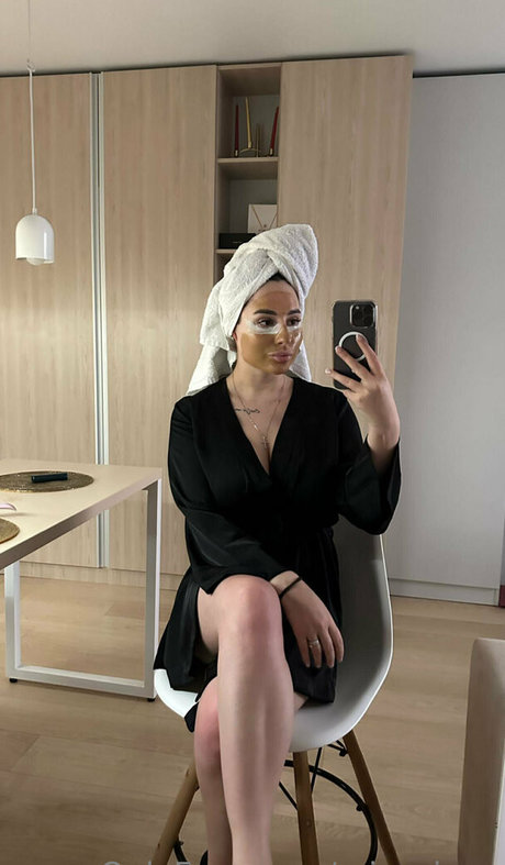 Nagie wyciekłe zdjęcie OnlyFans od Miavixen