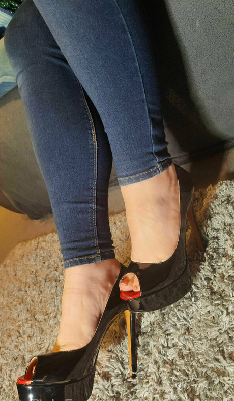 Nagie wyciekłe zdjęcie OnlyFans od Kaytiesfeet