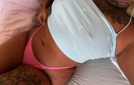 Nagie wyciekłe zdjęcie OnlyFans od Inkedblondieeee