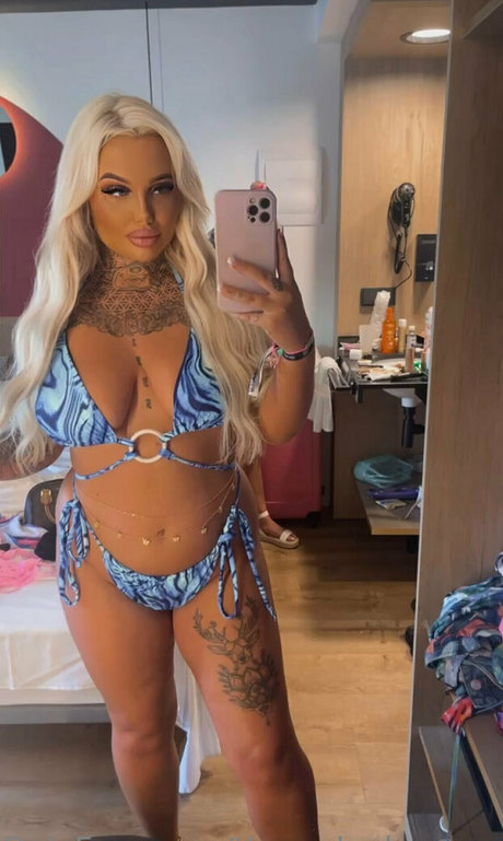 Nagie wyciekłe zdjęcie OnlyFans od Inkedblondieeee