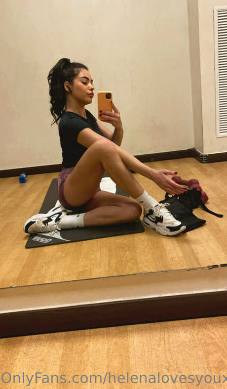 Nagie wyciekłe zdjęcie OnlyFans od Helenalovesyoux